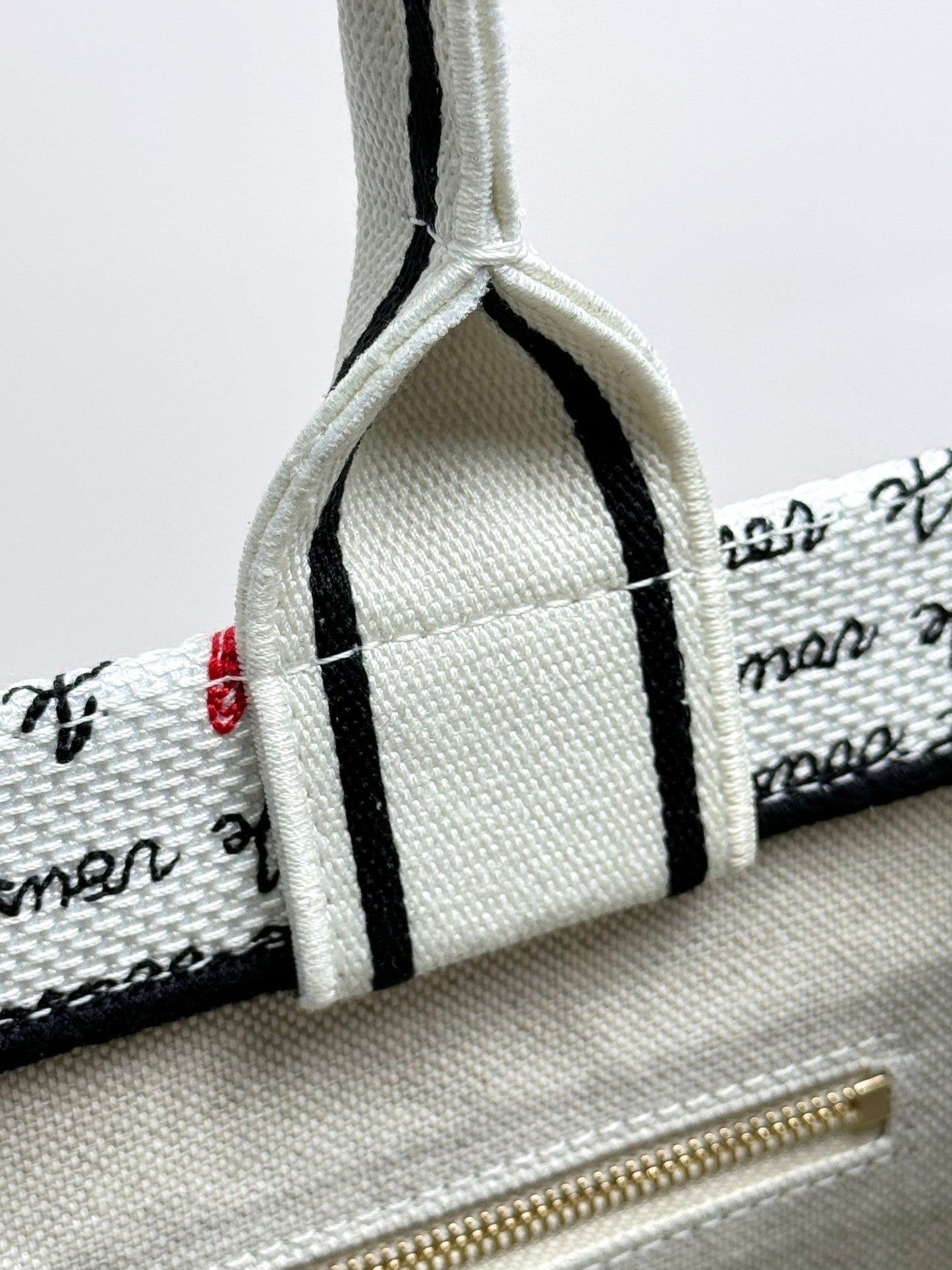 DO Dioramour Small Book Tote White Embroidery with Black and Red Je Vous Adore Motif and