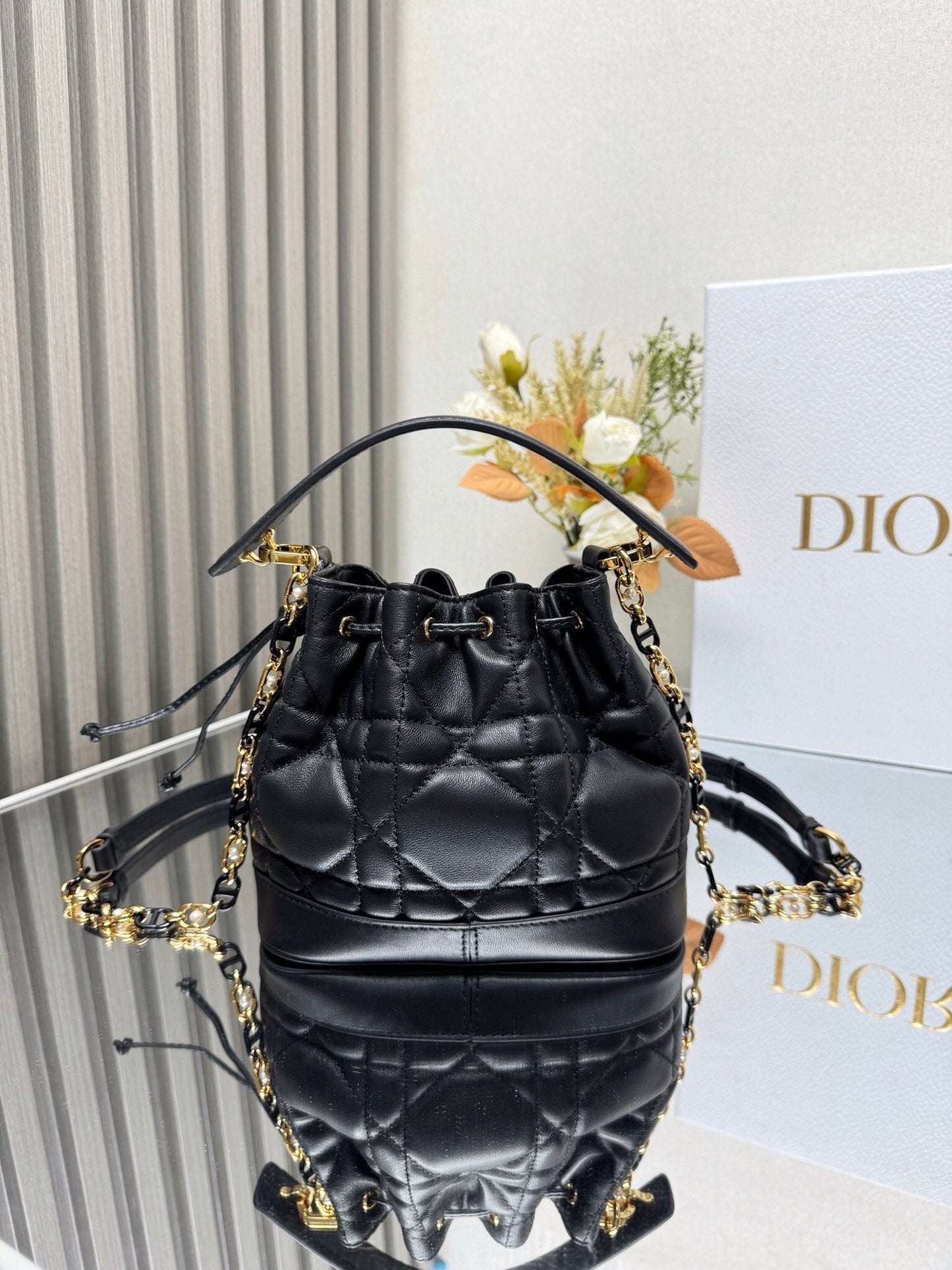 DO Small Jolie Bucket Bag Black Macrocannage Lambskin and Calfskin