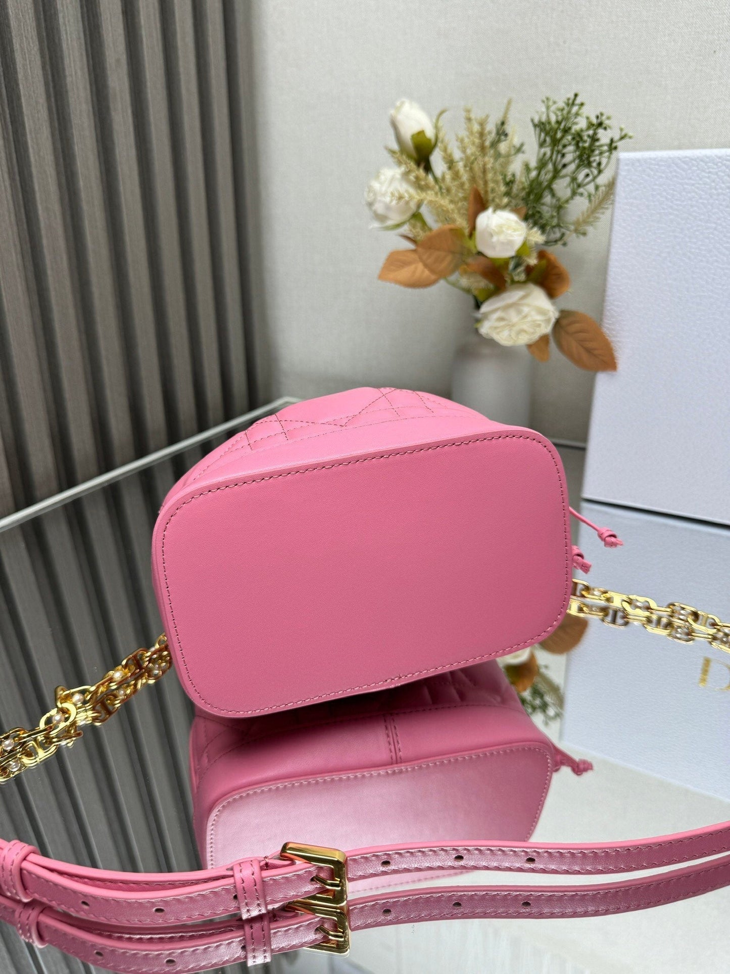 DO Small Jolie Bucket Bag Black Macrocannage Lambskin and Calfskin