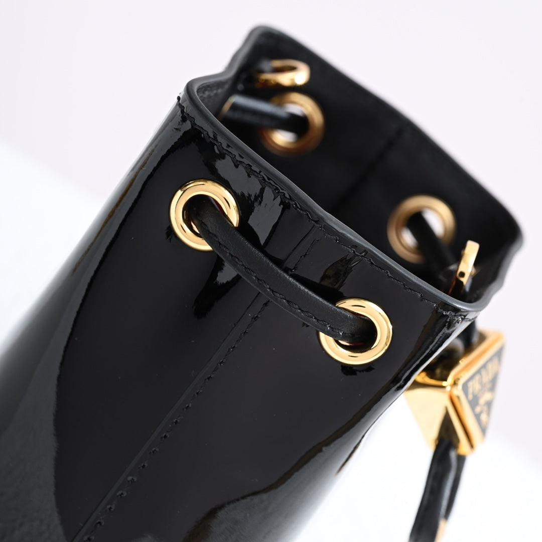 PD Patent leather mini-pouch