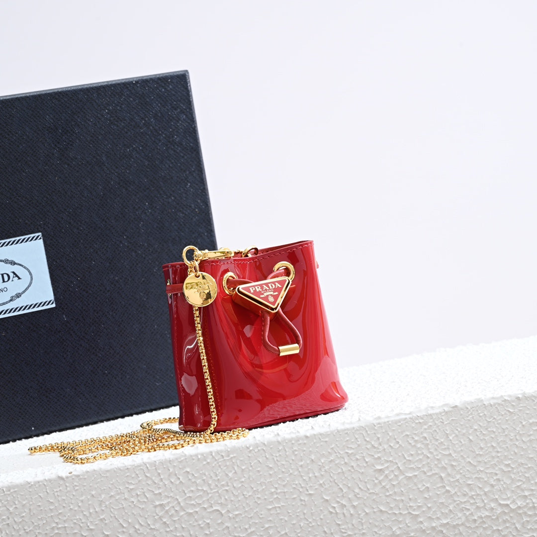 PD Patent leather mini-pouch