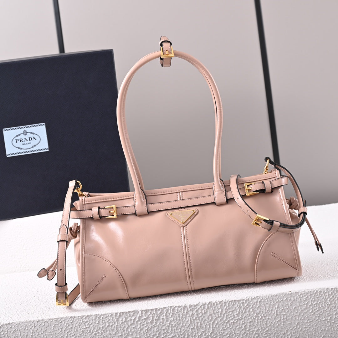 PD LuxSoft Medium leather handbag