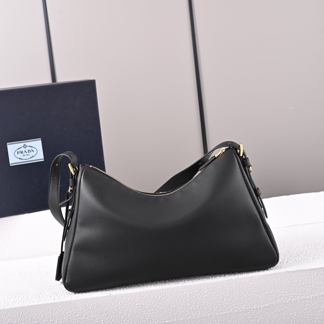PD  Aimée large leather shoulder bag