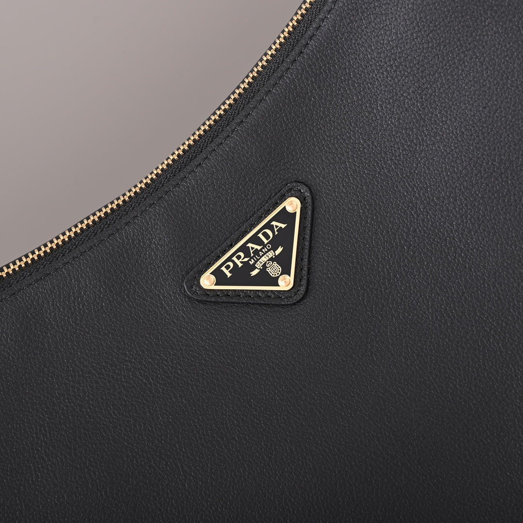 PD  Aimée large leather shoulder bag