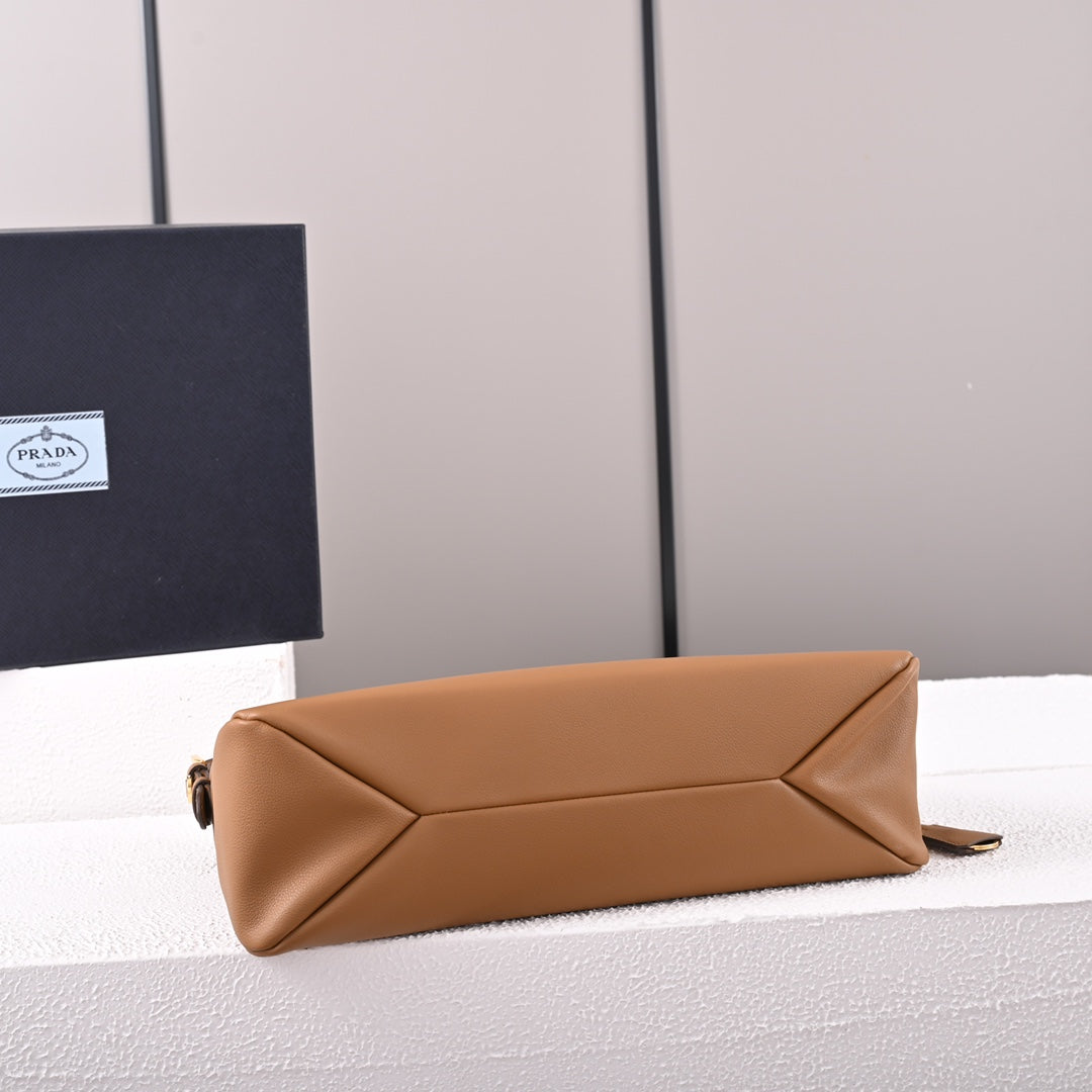 PD  Aimée large leather shoulder bag