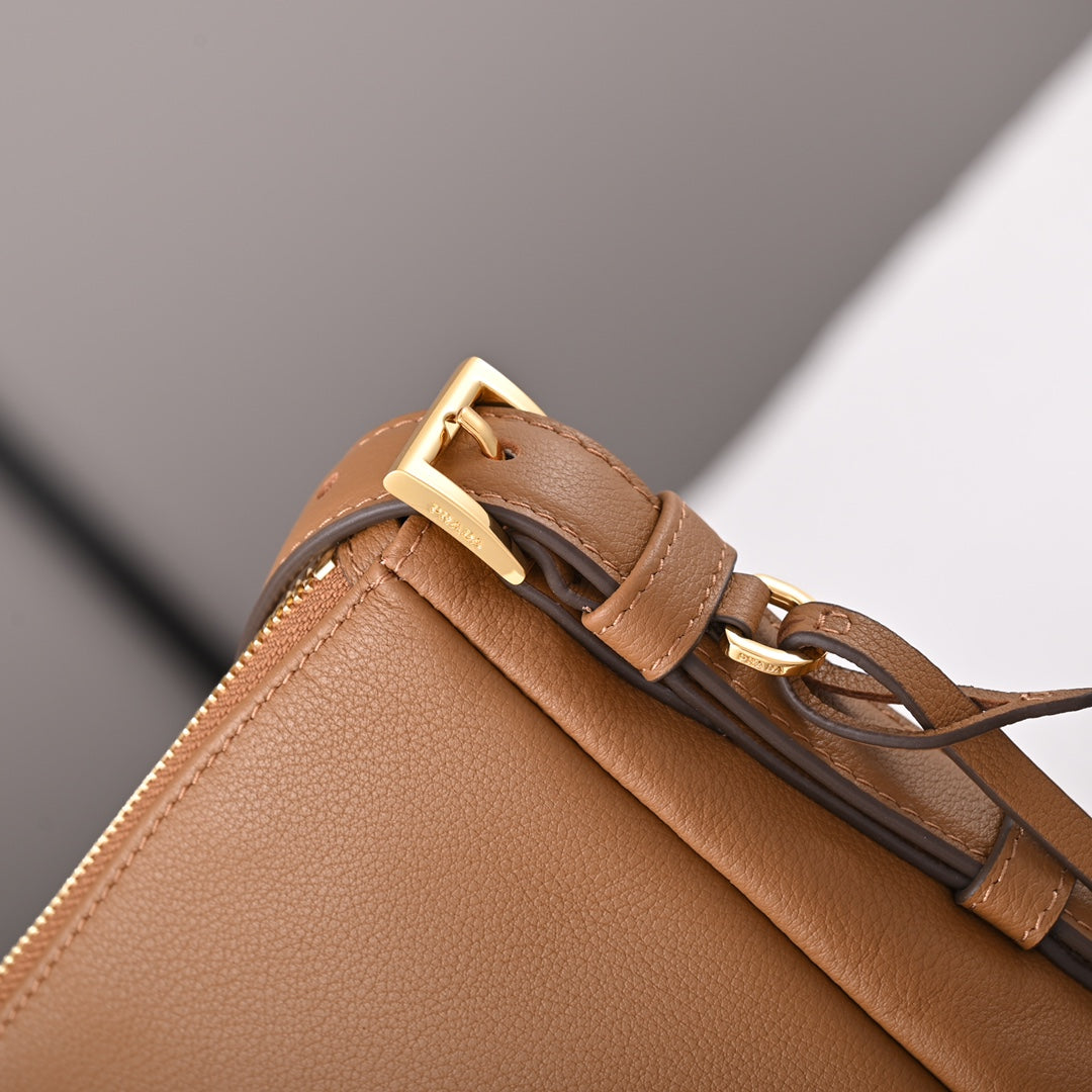 PD  Aimée large leather shoulder bag