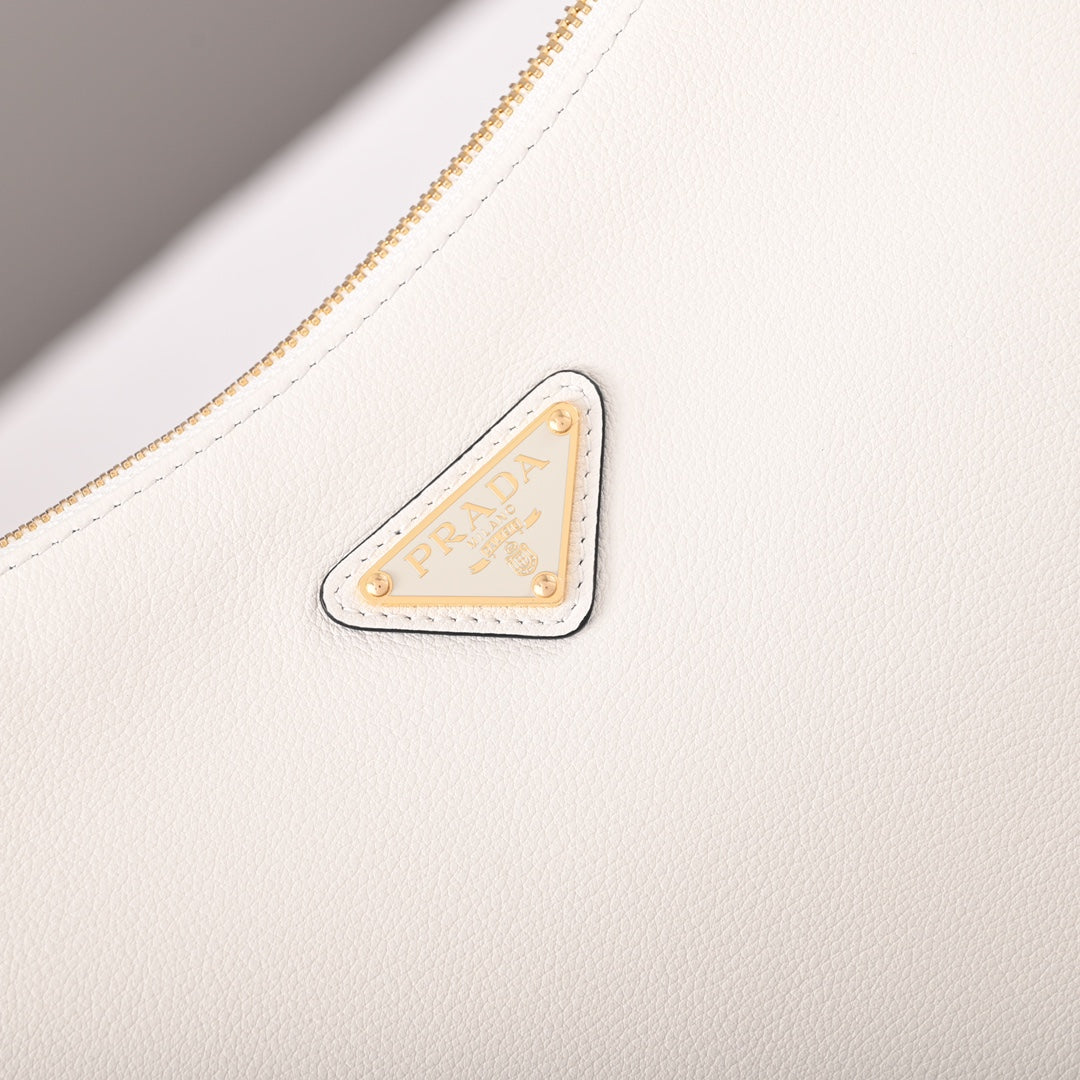 PD  Aimée large leather shoulder bag