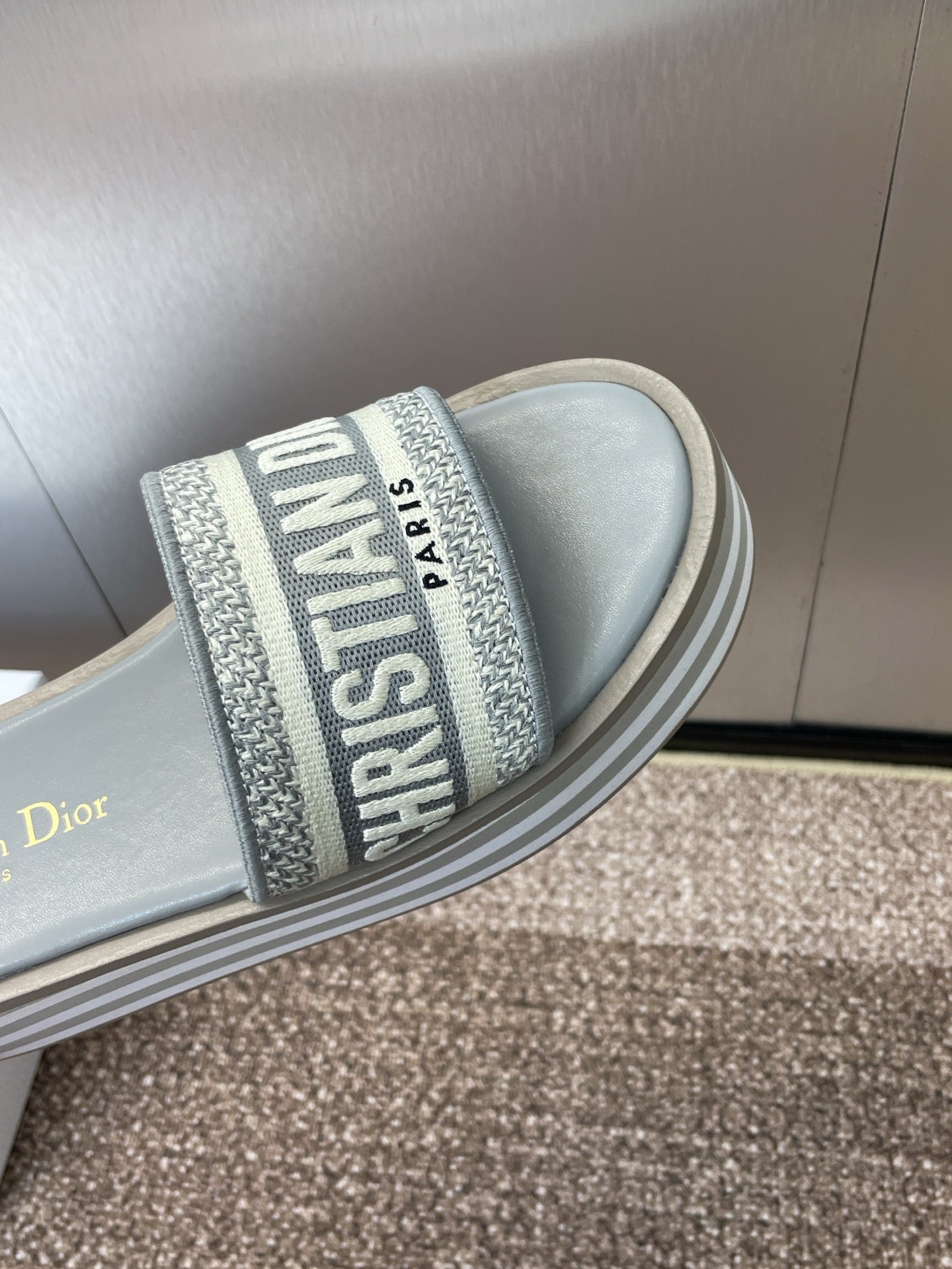 D 25ss ivieta dway slippers