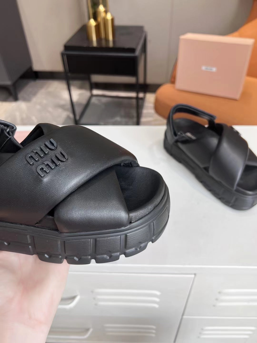 M leather sandals