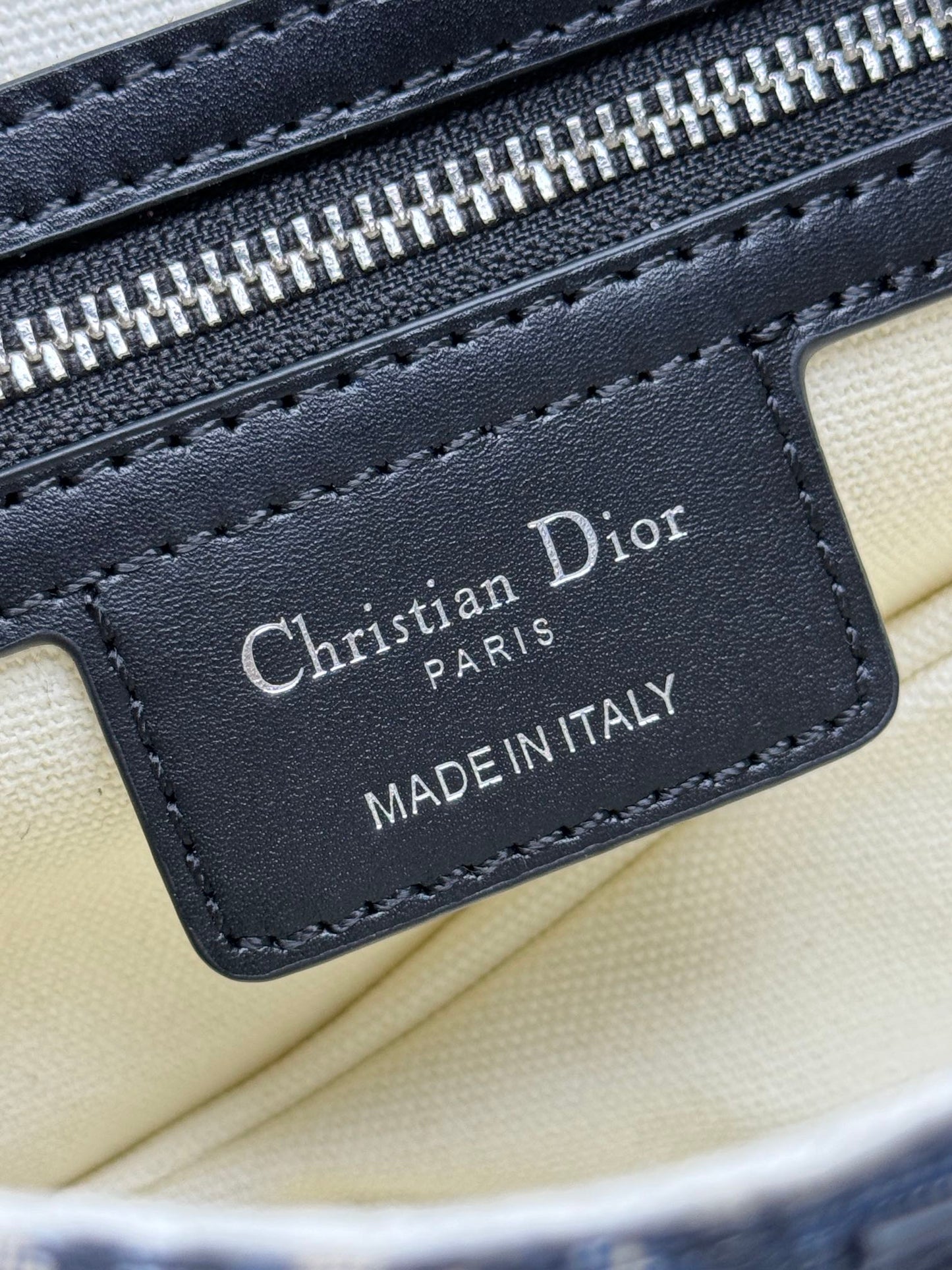 High version 💯 D* saddle bag