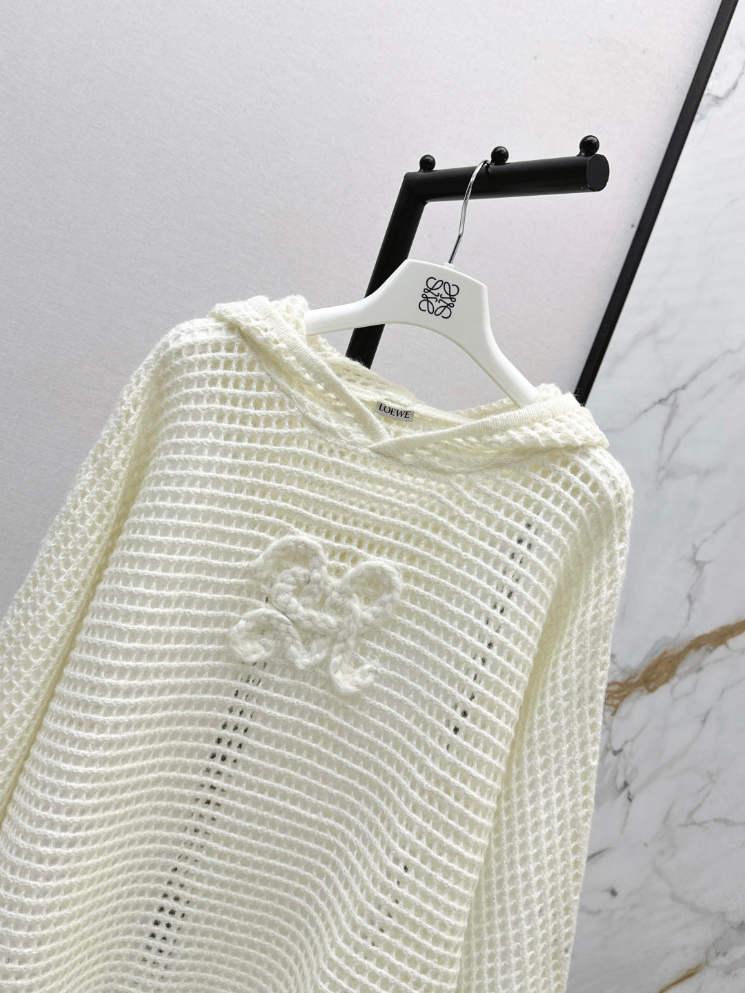 Loe 25fw Hooded sweater