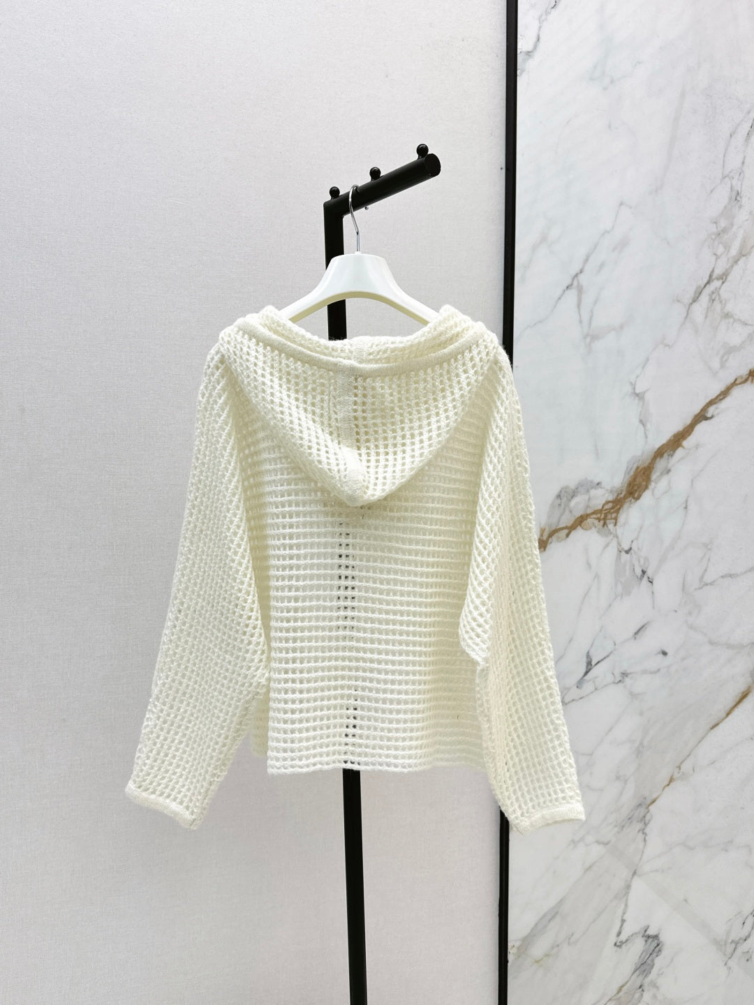 Loe 25fw Hooded sweater