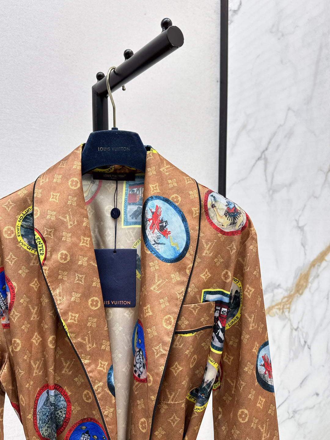 Louis 25fw Nightgown-style trench coat