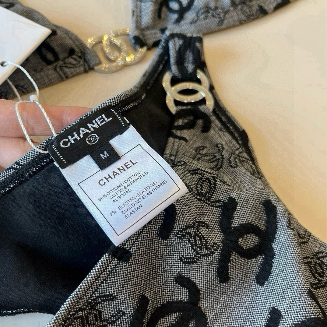 New style L swimsuit