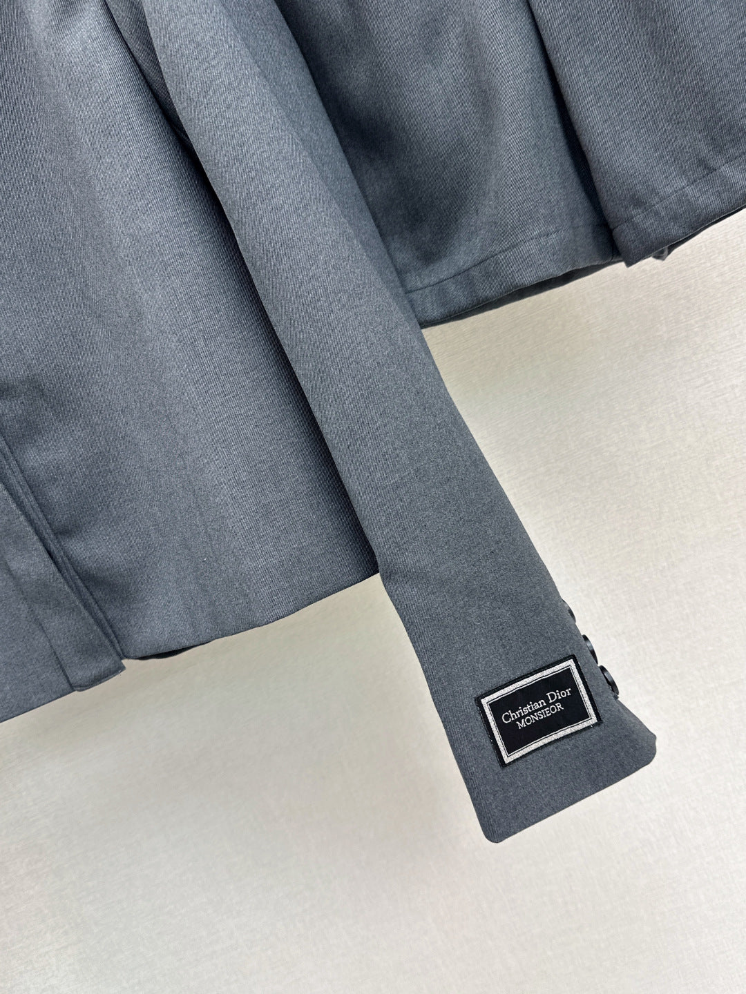 CD New embroidery suit