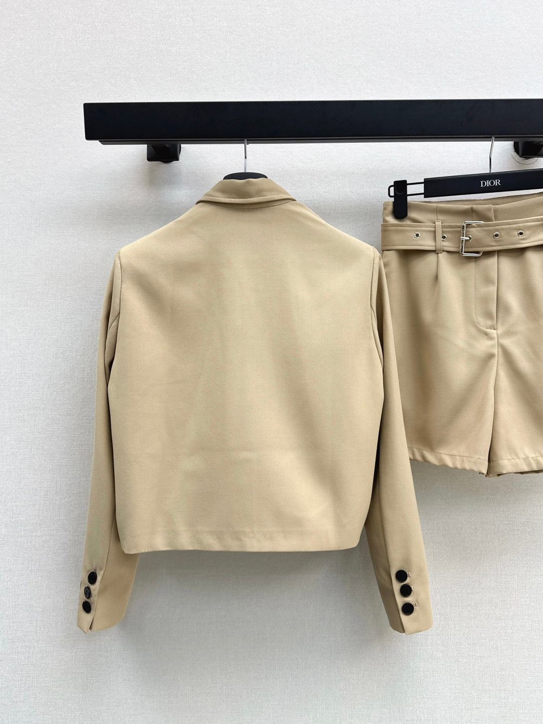 CD New embroidery suit