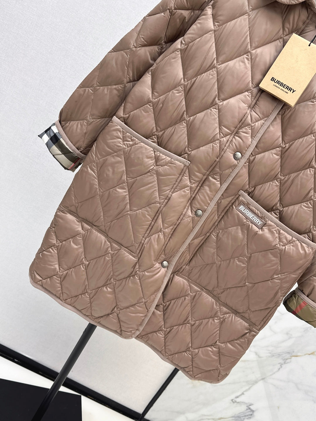 Bur New Diamond-patterned mid-length down jacket