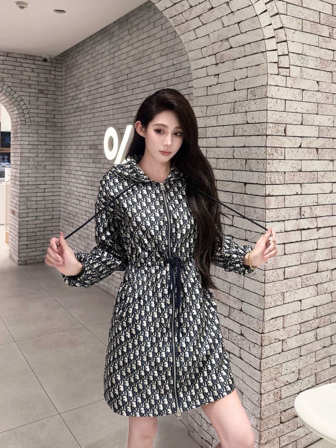 CD  New hooded drawstring dress