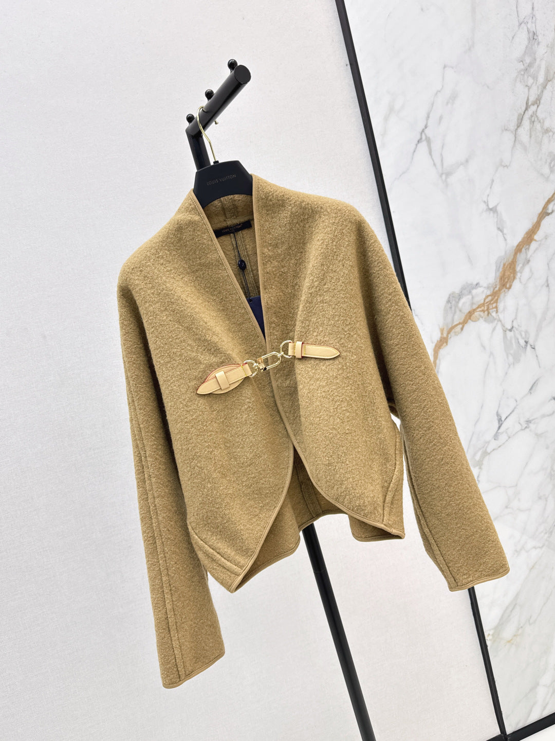 Louis  New cape jacket