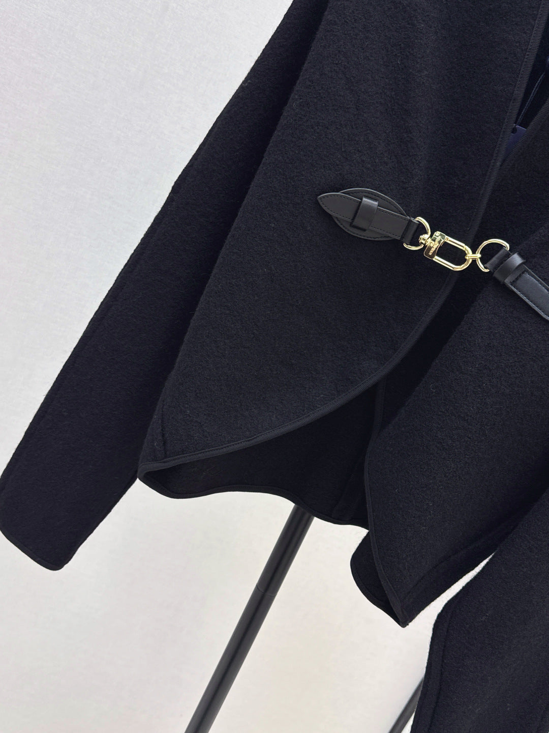 Louis  New cape jacket