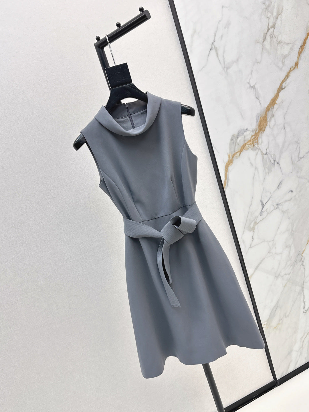 CD New Stand collar belt dress