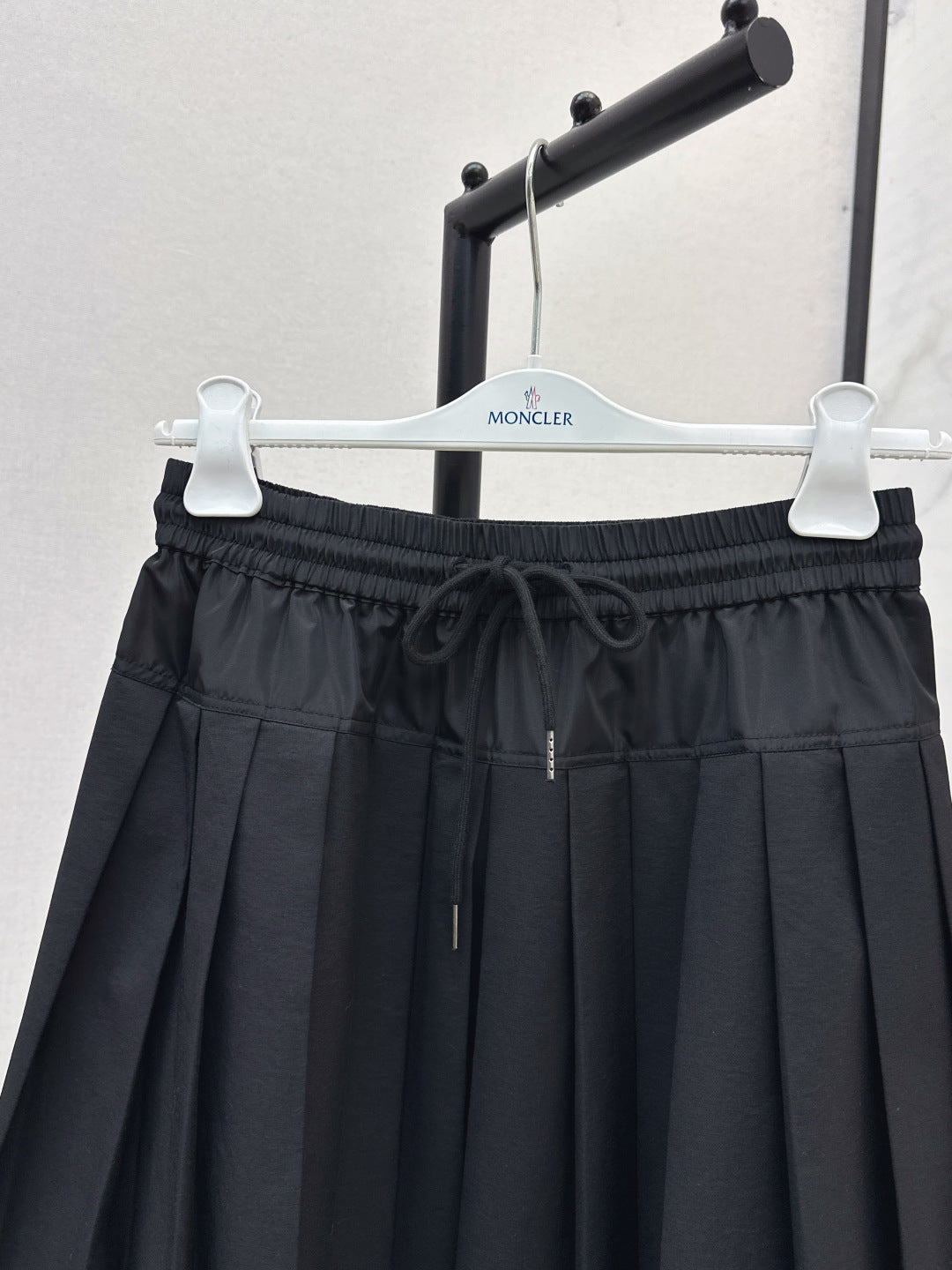 Monc New pleated skirt