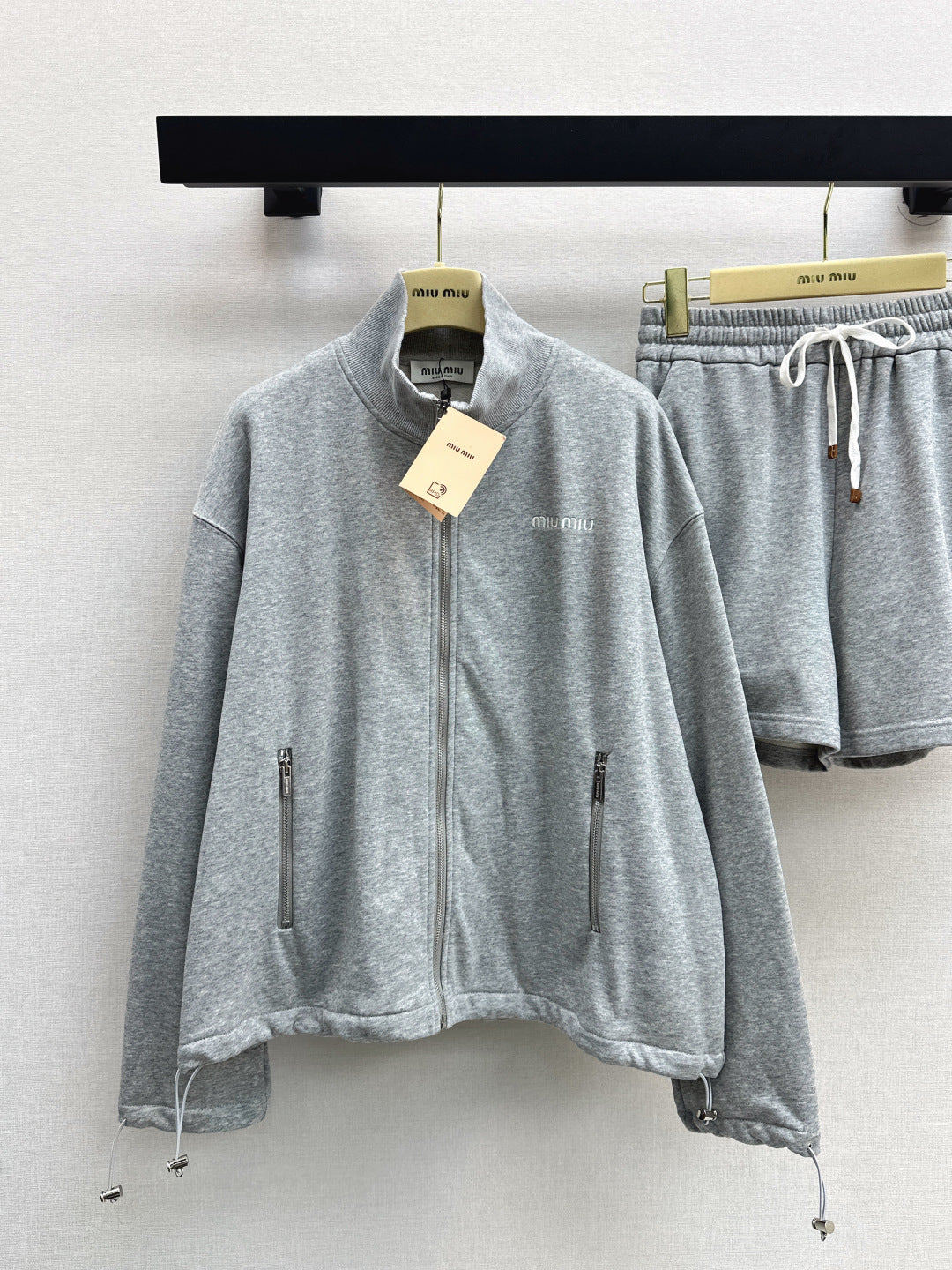 Miu New embroidery suit