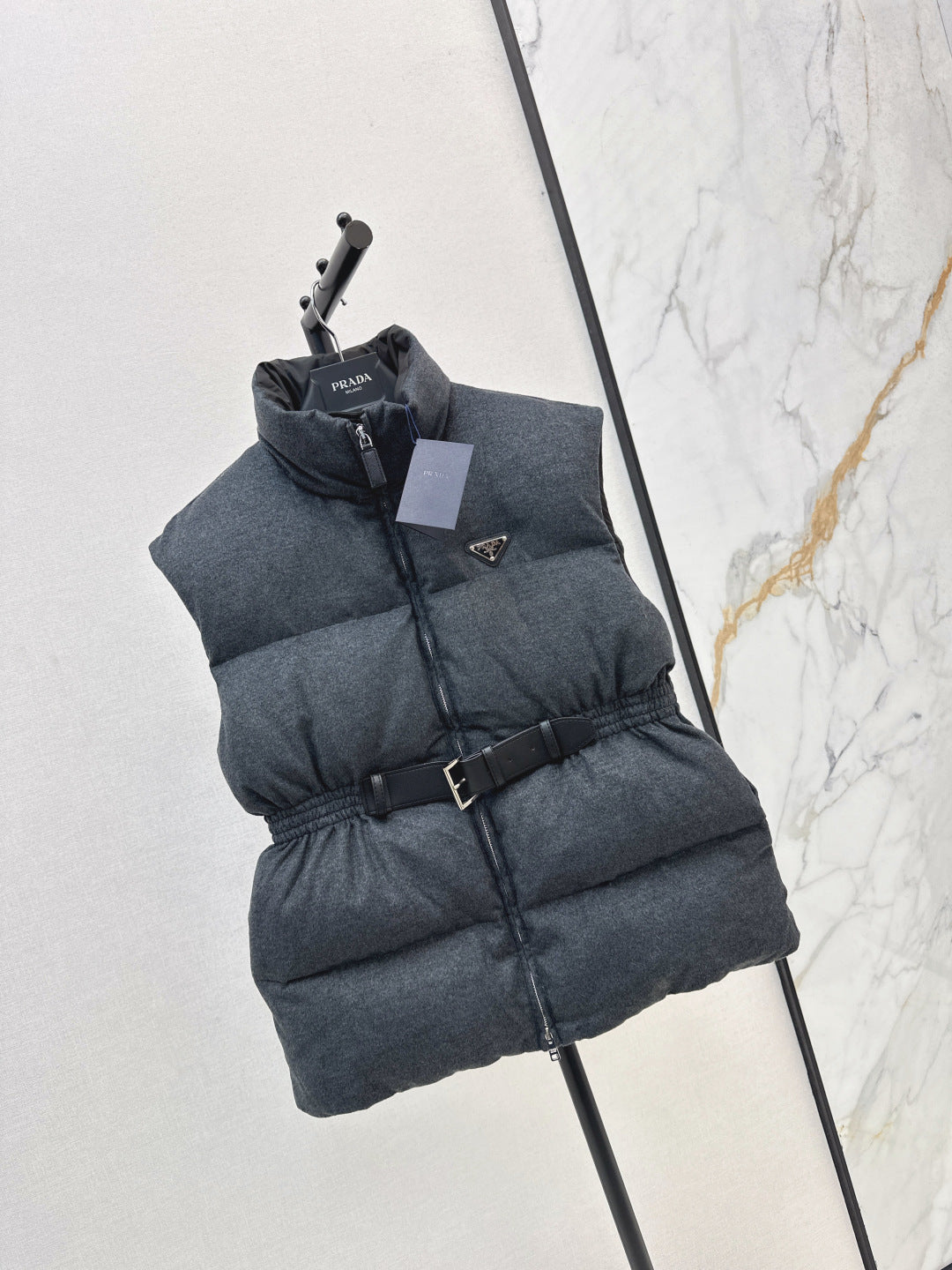 Pra New belt waist vest down jacket