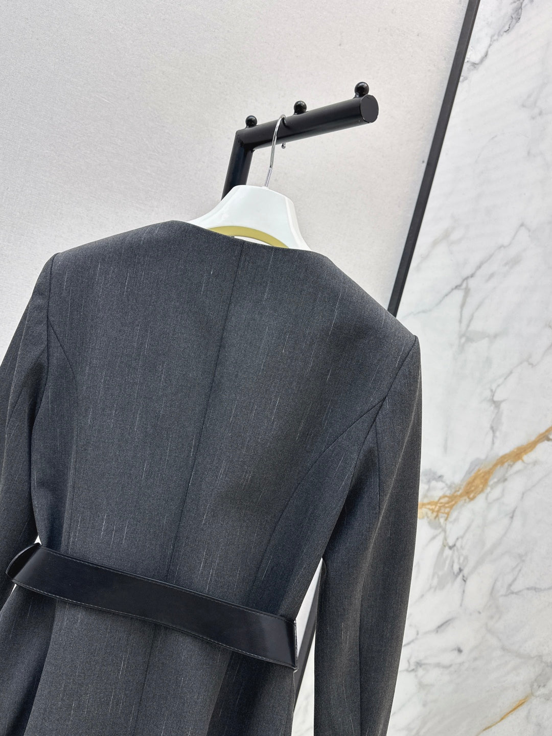 Loe New belted jacket