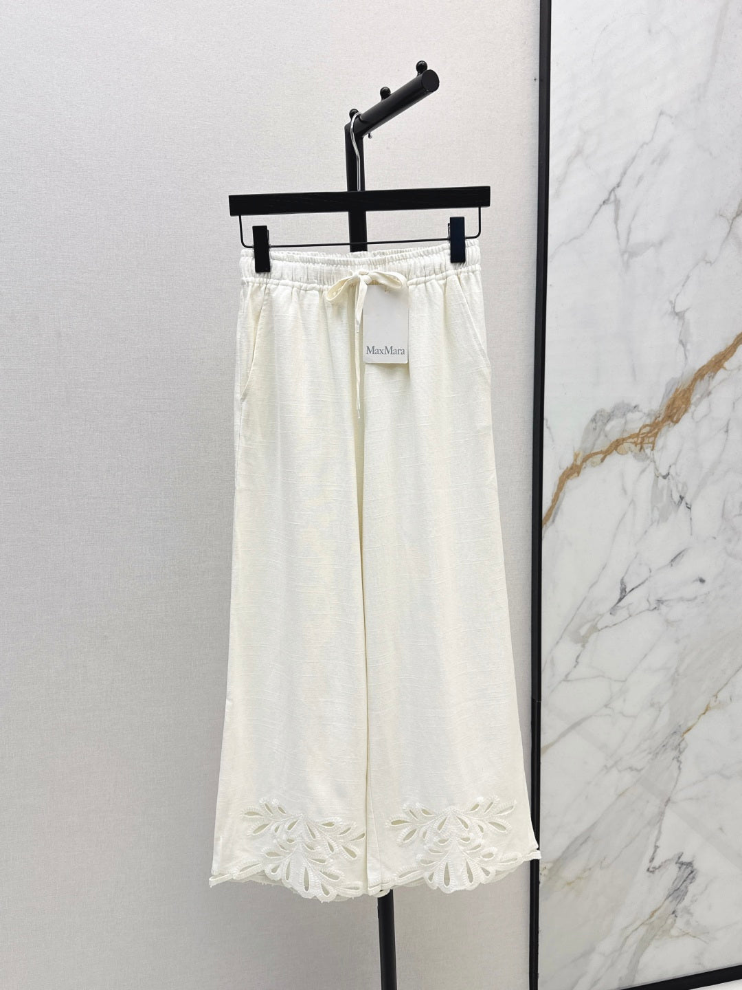 Max New embroidery suit