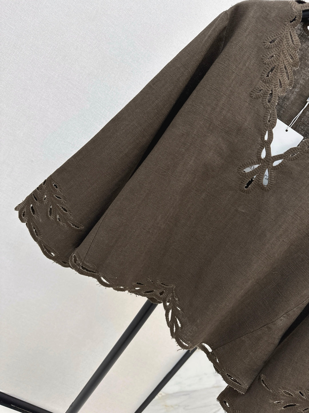 Max New embroidery suit