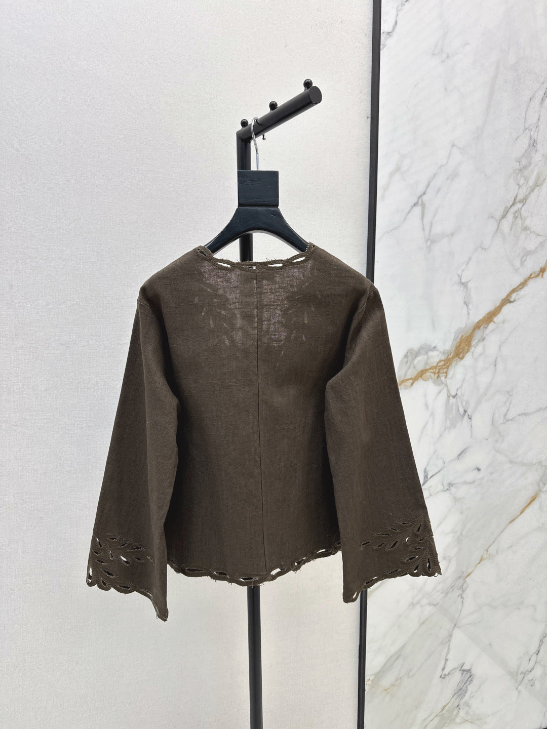 Max New embroidery suit