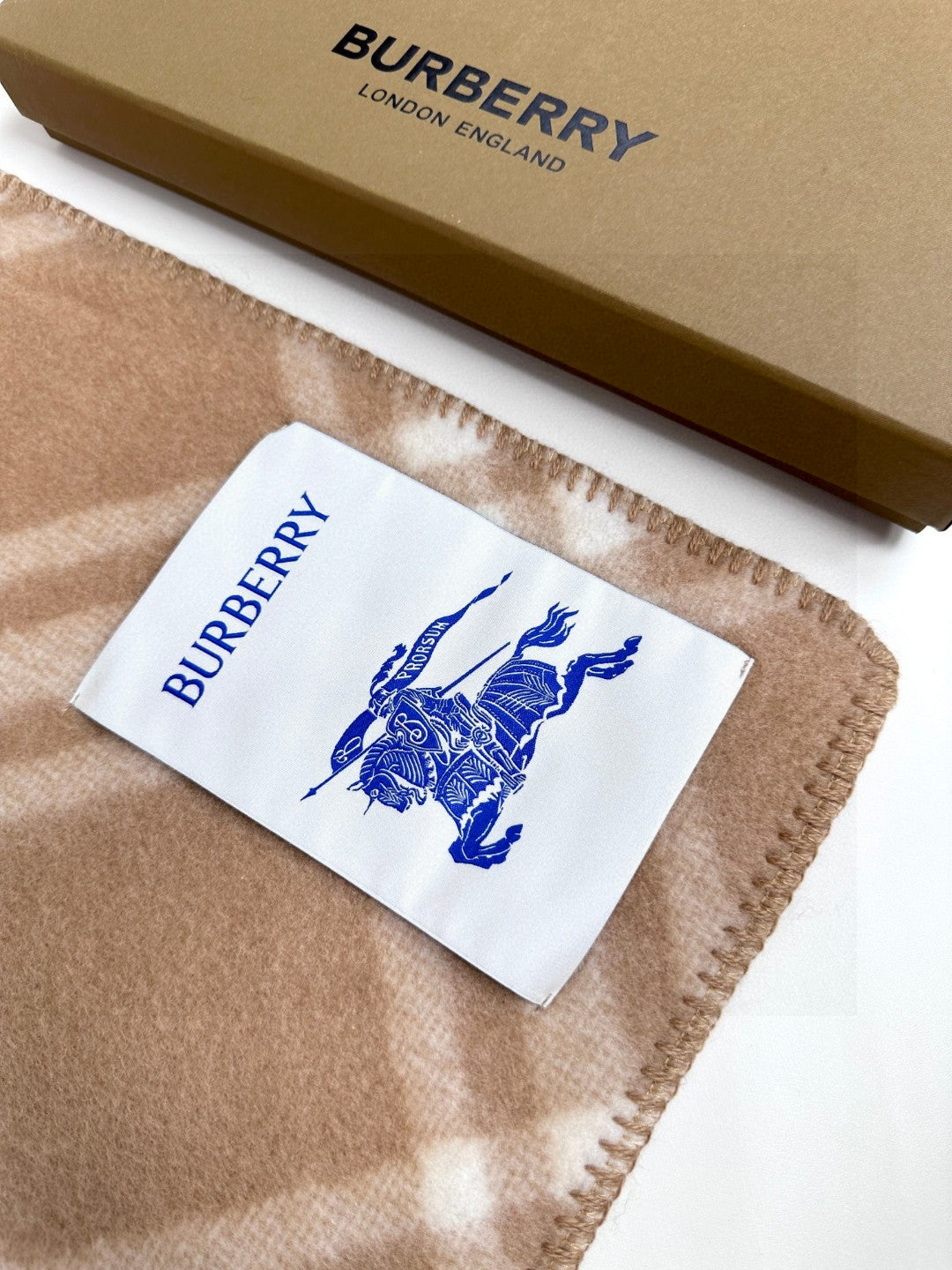 Bur classic wool scarf