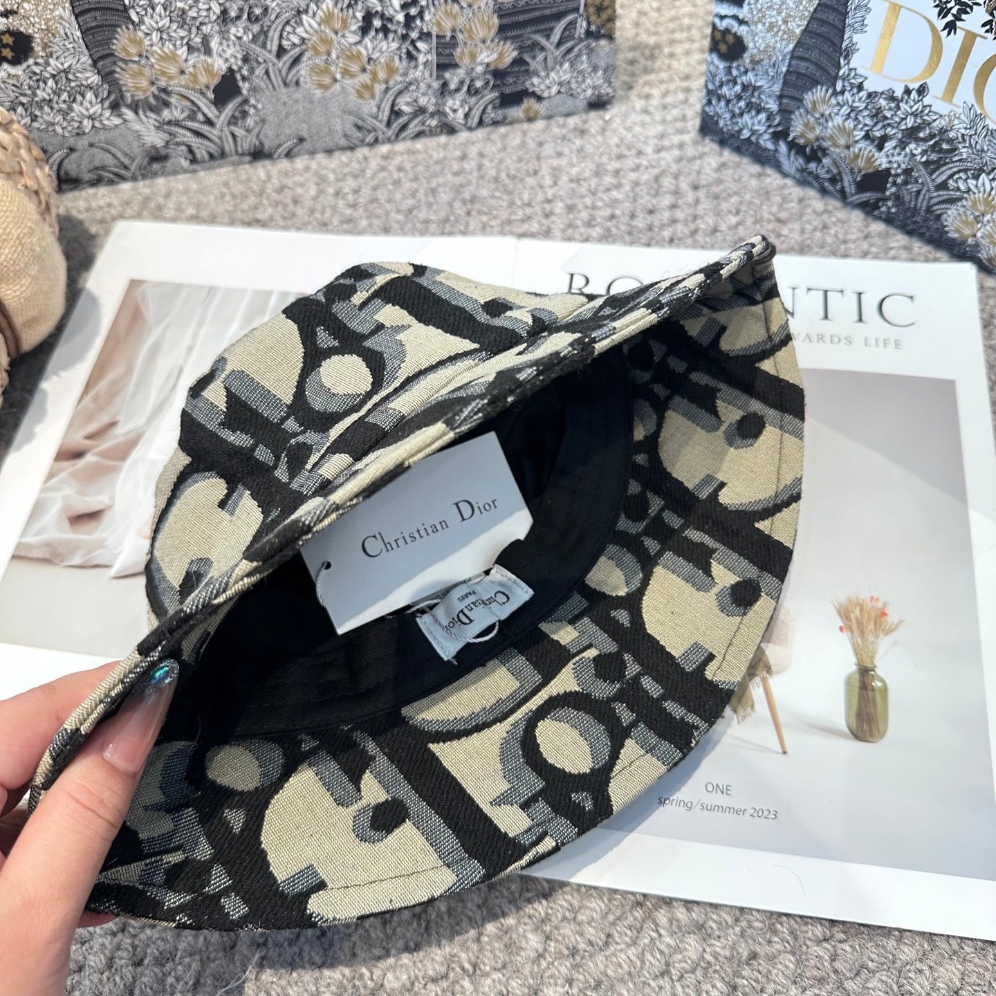 CD classic aged bucket hat