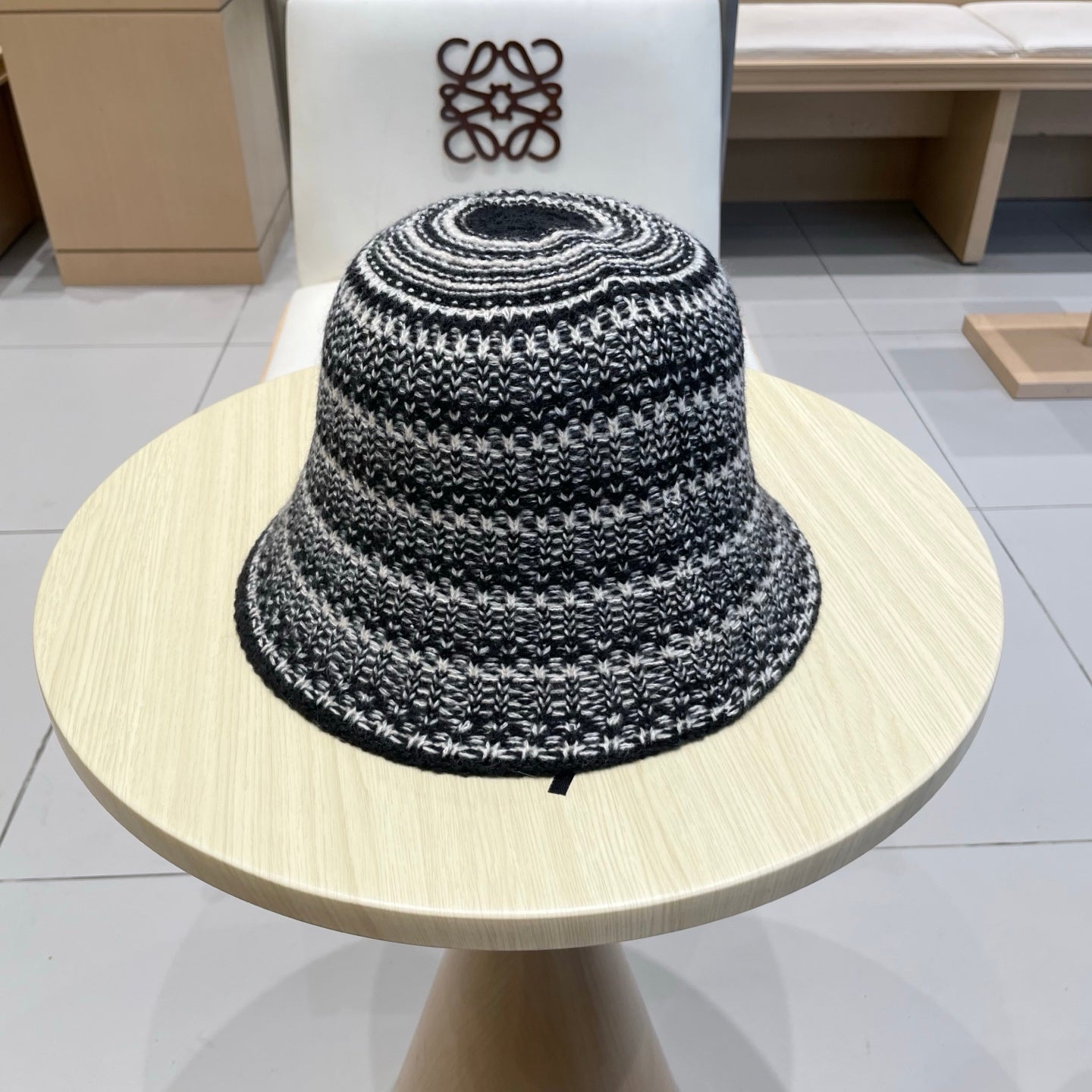 Loe autumn and winter striped knitted bucket hat