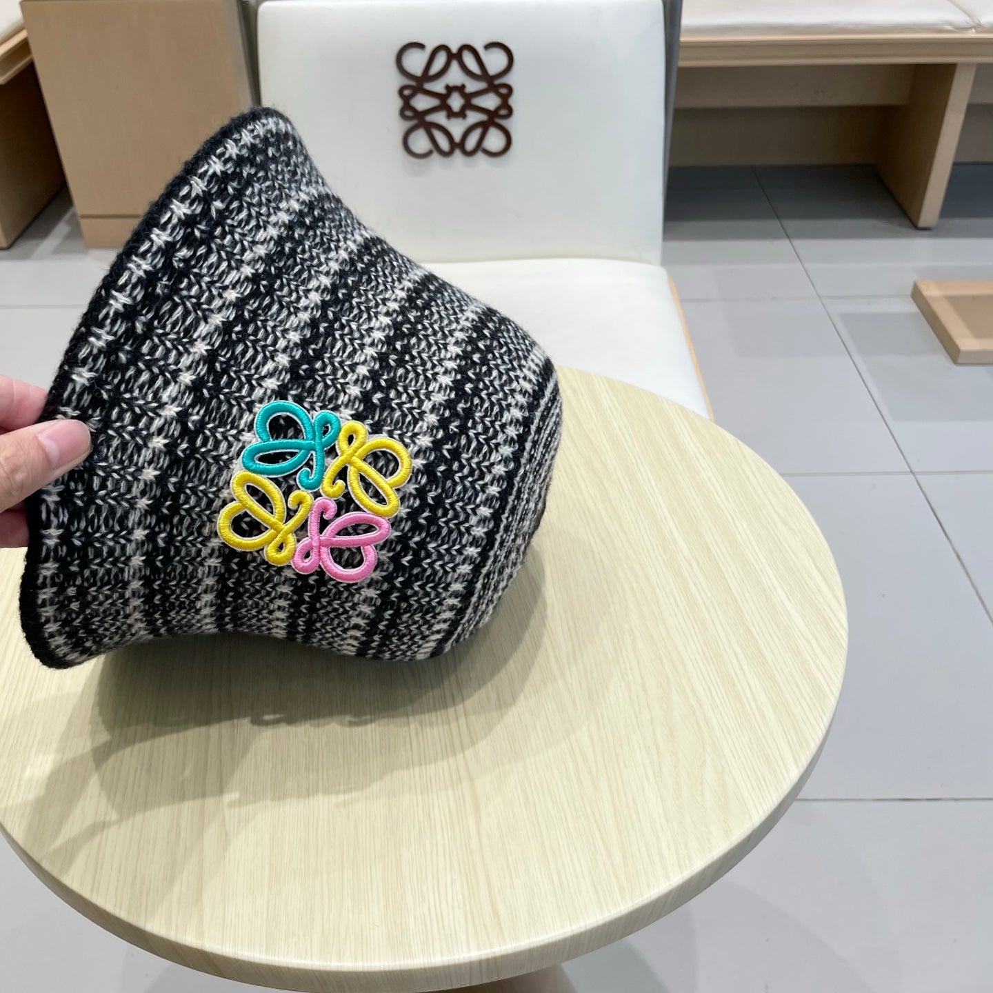 Loe autumn and winter striped knitted bucket hat