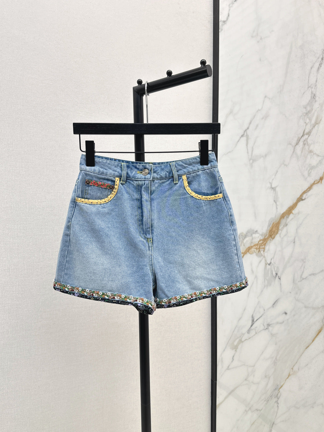 Valen New denim shorts