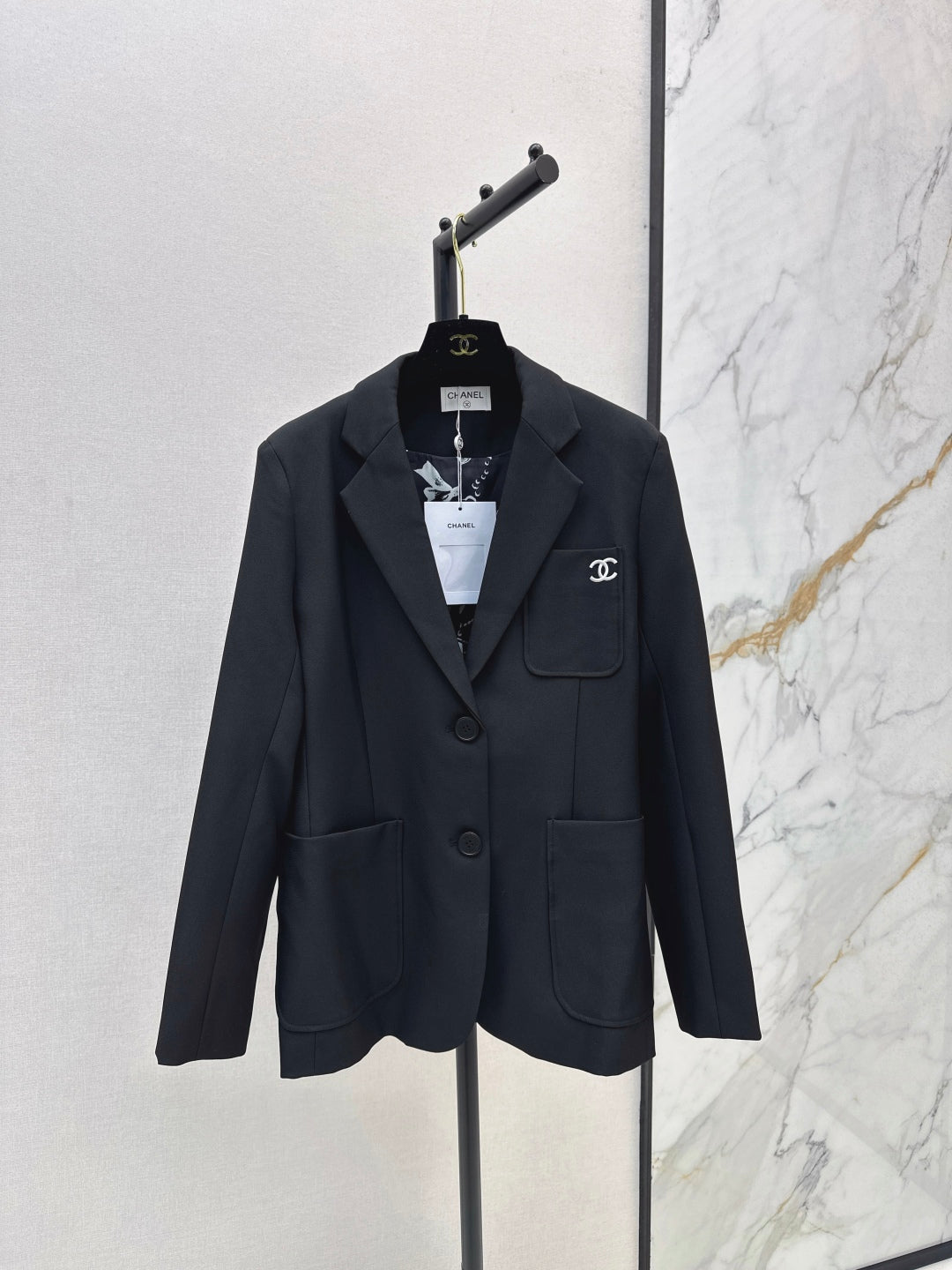 Chan New Brooch Blazer