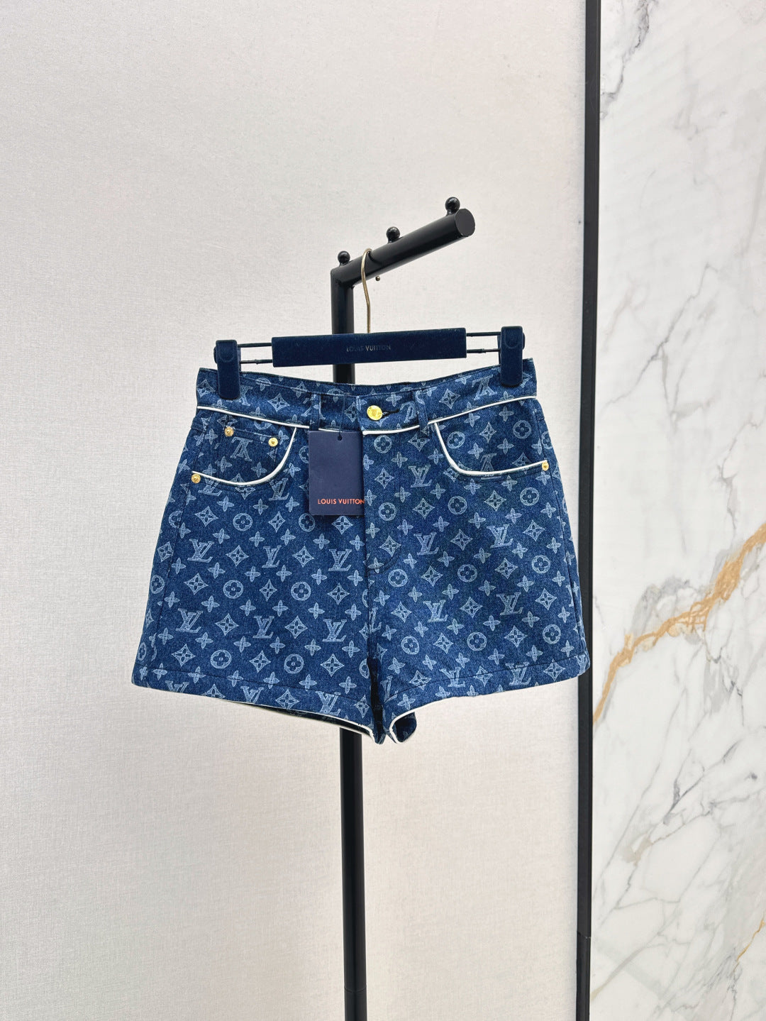 Louis New jacquard shorts