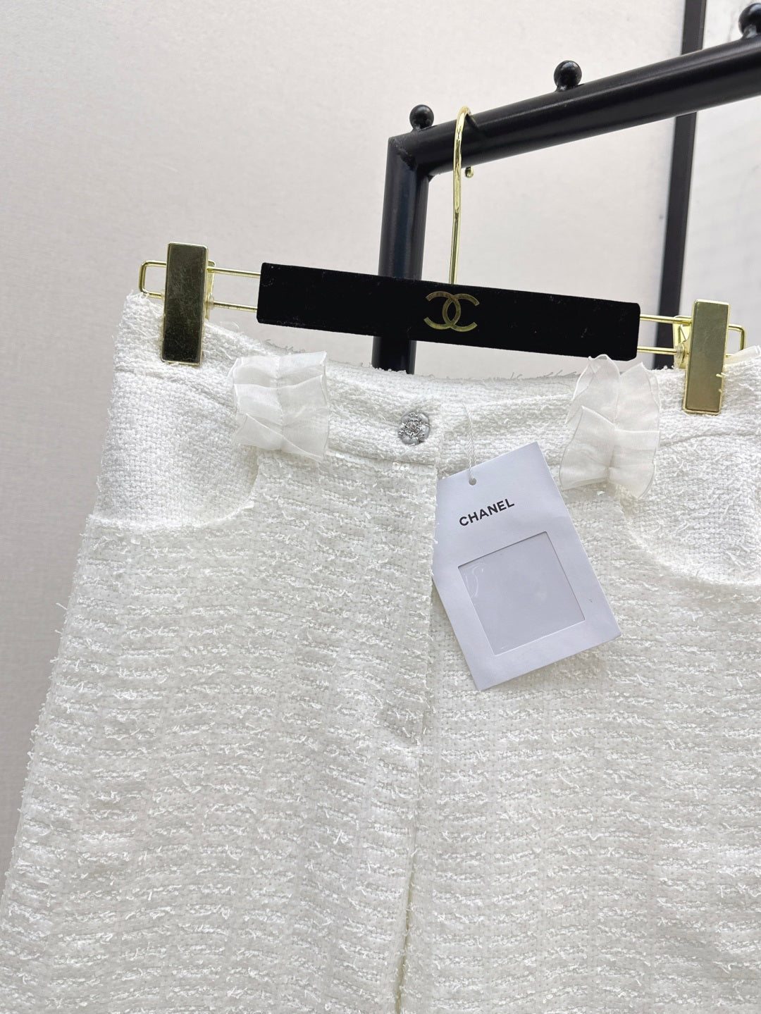 Chan New woven pants