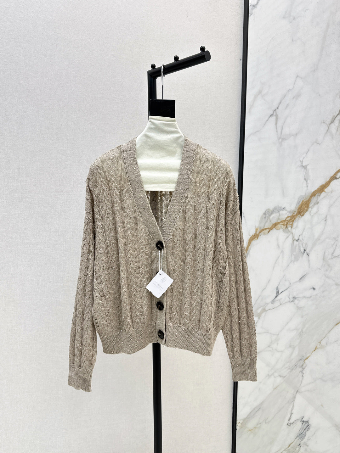 Brune  New V-neck cardigan