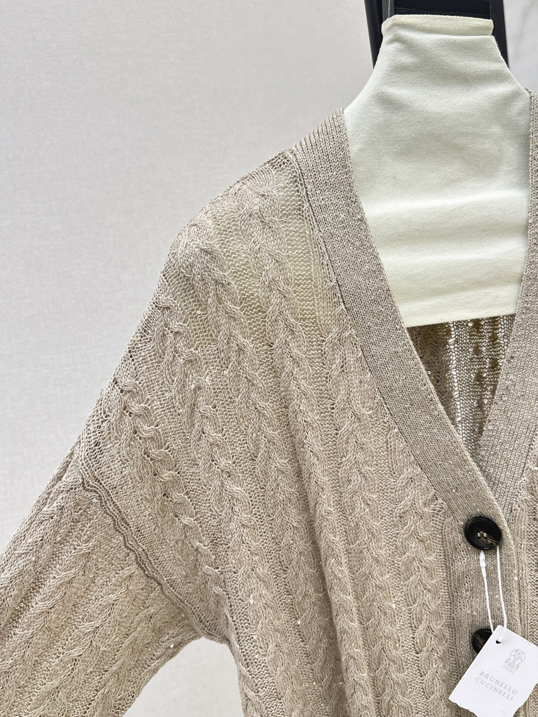 Brune  New V-neck cardigan