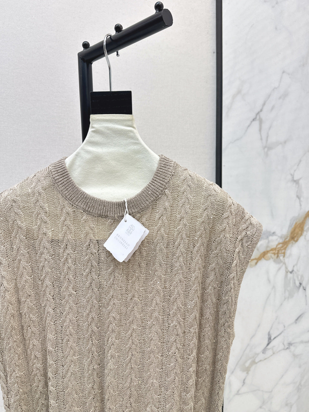 Brune New linen vest