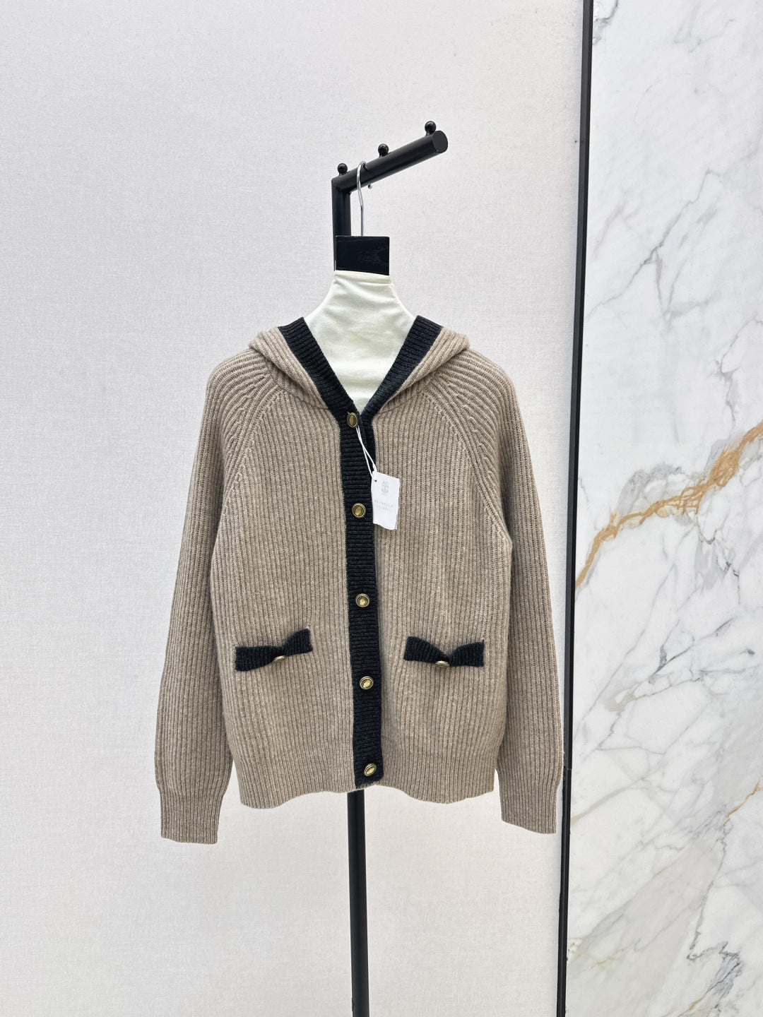 Brune  New hooded jacket