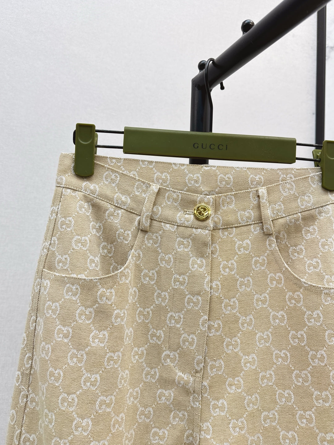 Guc New straight jeans