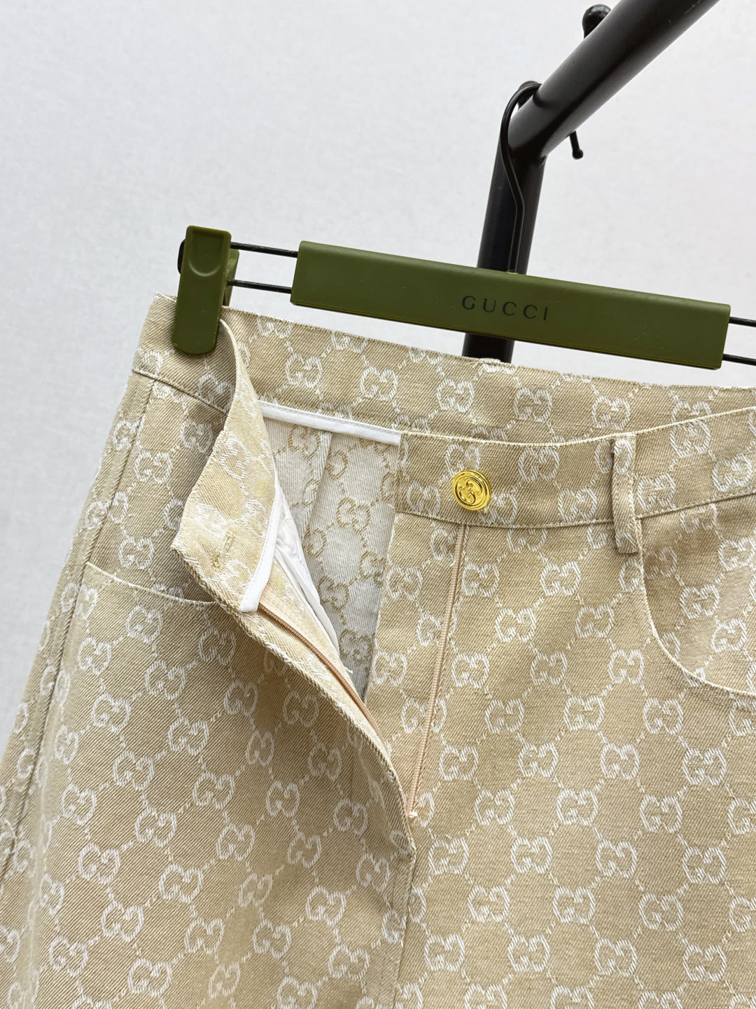 Guc New straight jeans