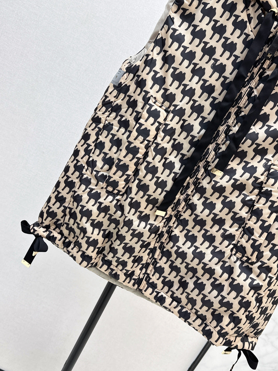 Max NEW Hooded vest jacket