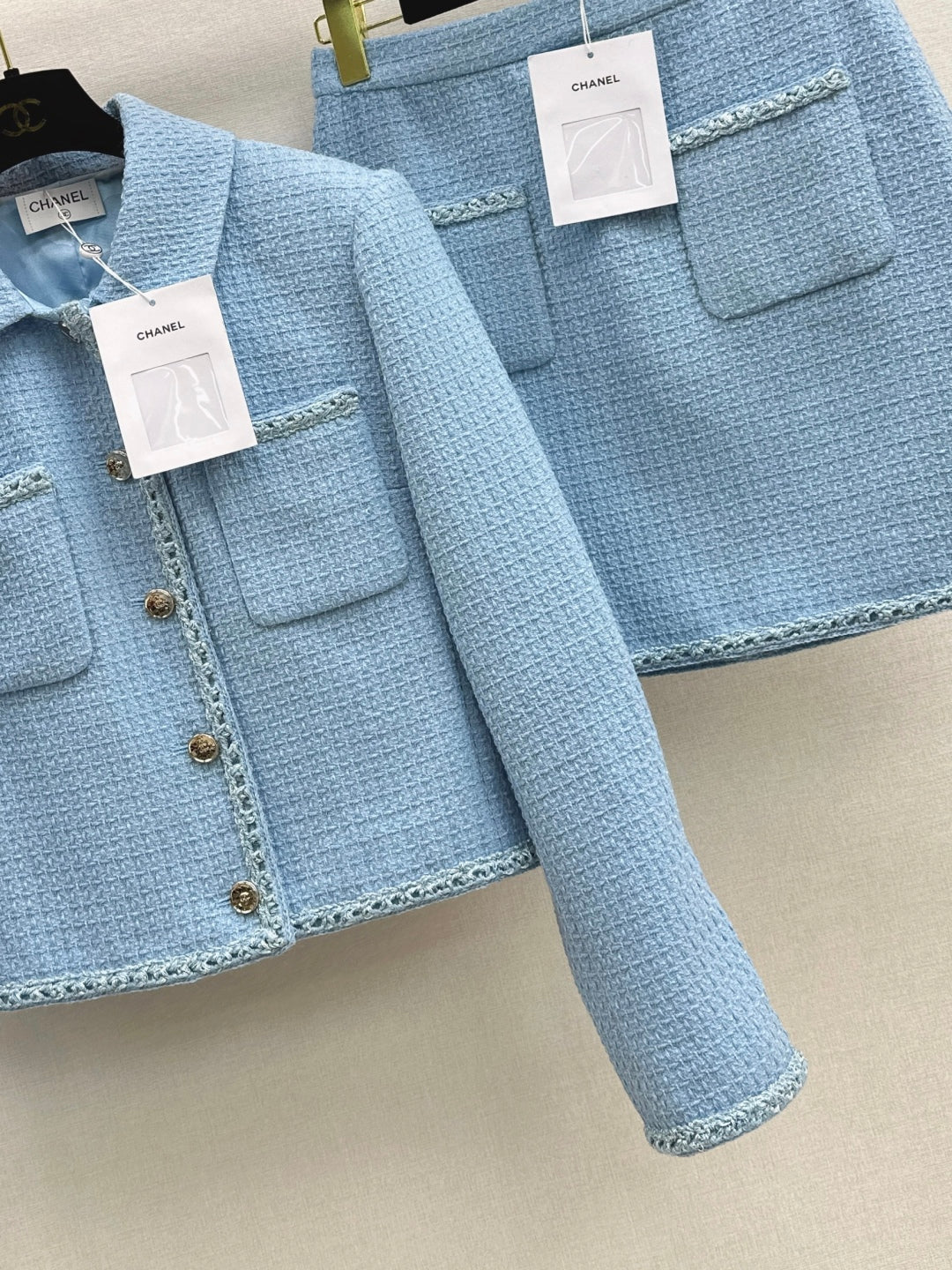 Chan NEW Knitting suit