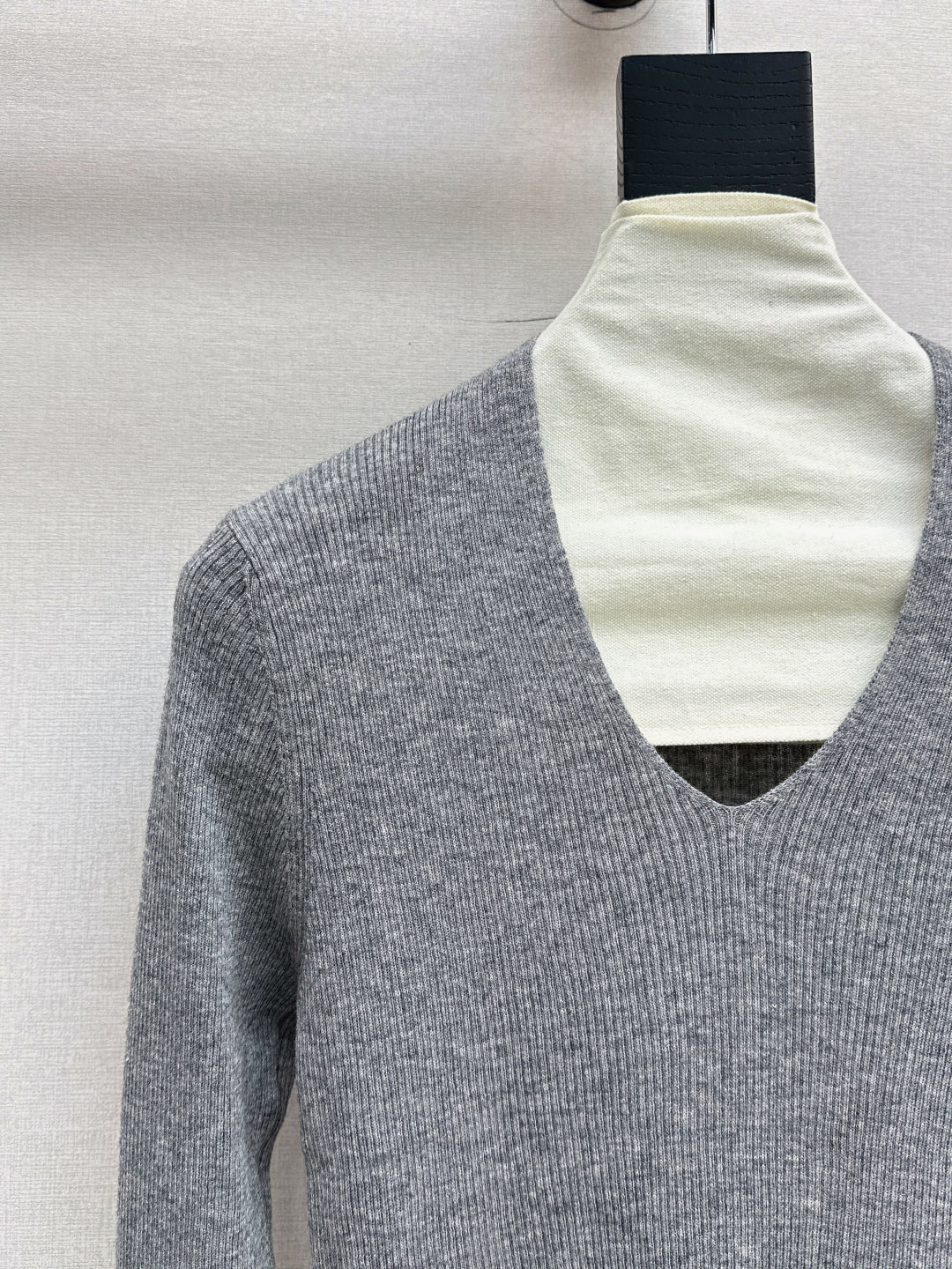 Miu NEW base sweater