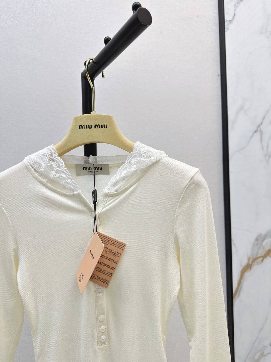 Miu NEW Hooded bottoming shirt